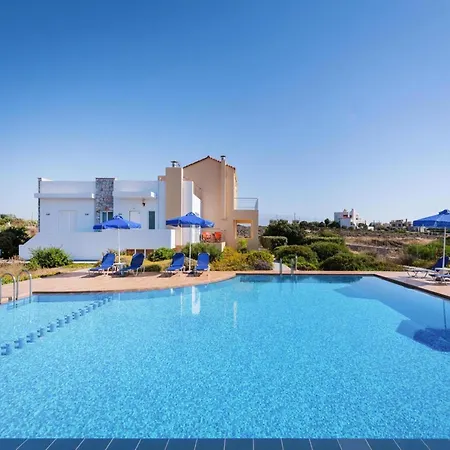 Appartement In Chania With Outdoor Pool *